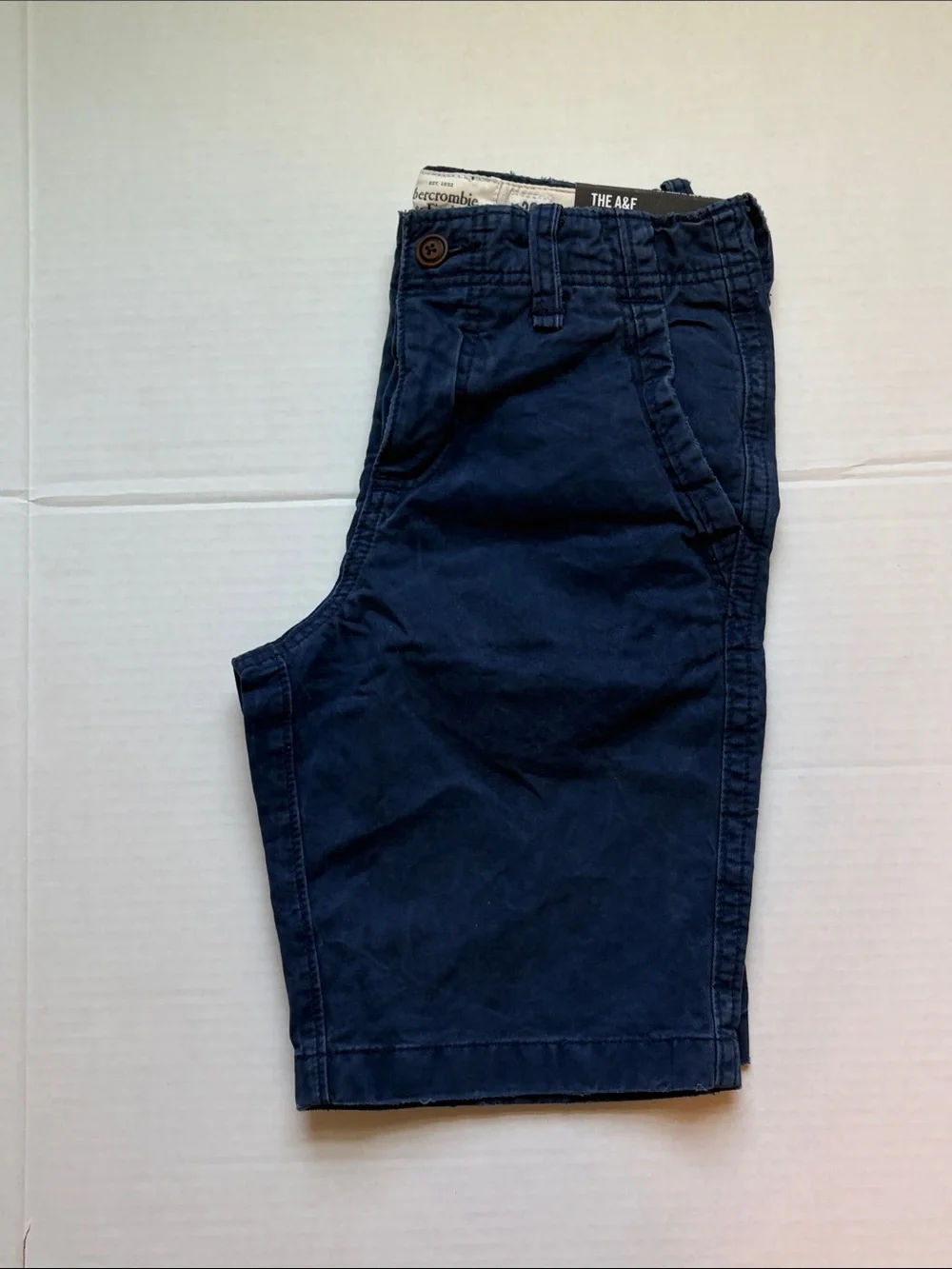 NWT Abercrombie & Fitch Classic Fit At The Knee Shorts